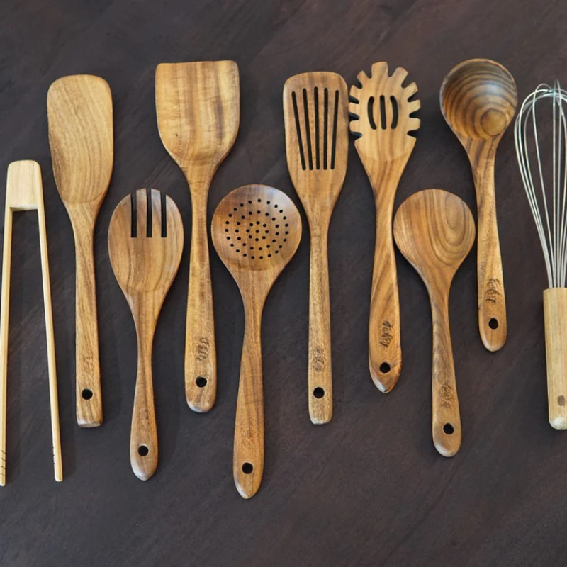 10-częściowy zestaw drewnianych przyborów z drewna tekowego